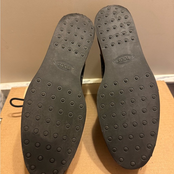 Tod's Glossy Black Leather Fringe Loafers - Picture 5 of 6